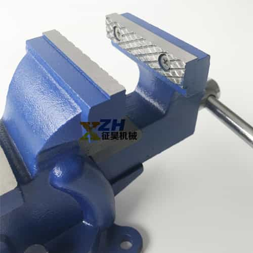 Heavy Duty Bench Vise With Swivel And Anvil