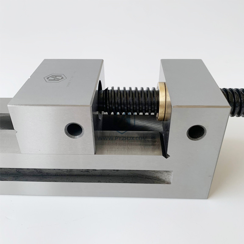 PRECISION TOOL VISE 