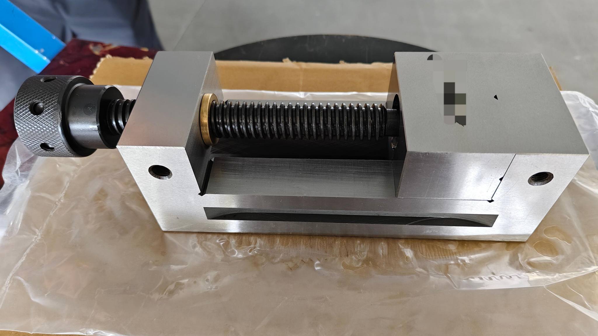  QGG Precision Grinding Vises — Custom Wooden Crate Packaging & Export Delivery to UK Client