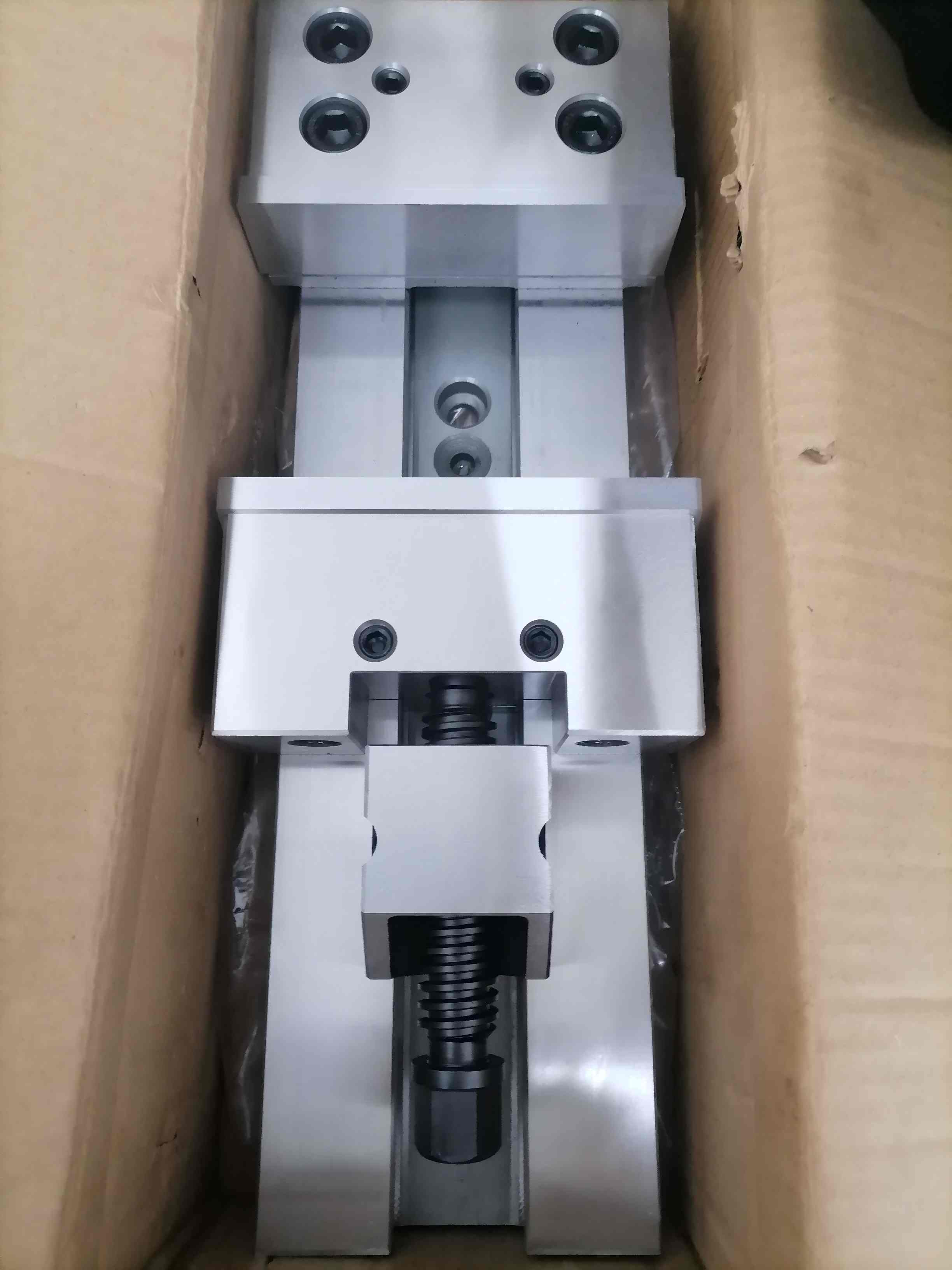 Precision CNC Vise Maintenance Guide: How to Clean, Lubricate & Inspect Your Vise to Maintain 0.005mm Accuracy