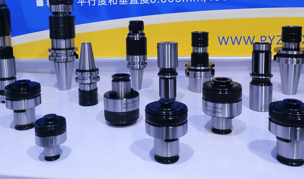 Rigid vs Tension-Compression Tapping Holders | CNC Guide
